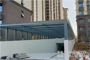 地下室入庫雨棚